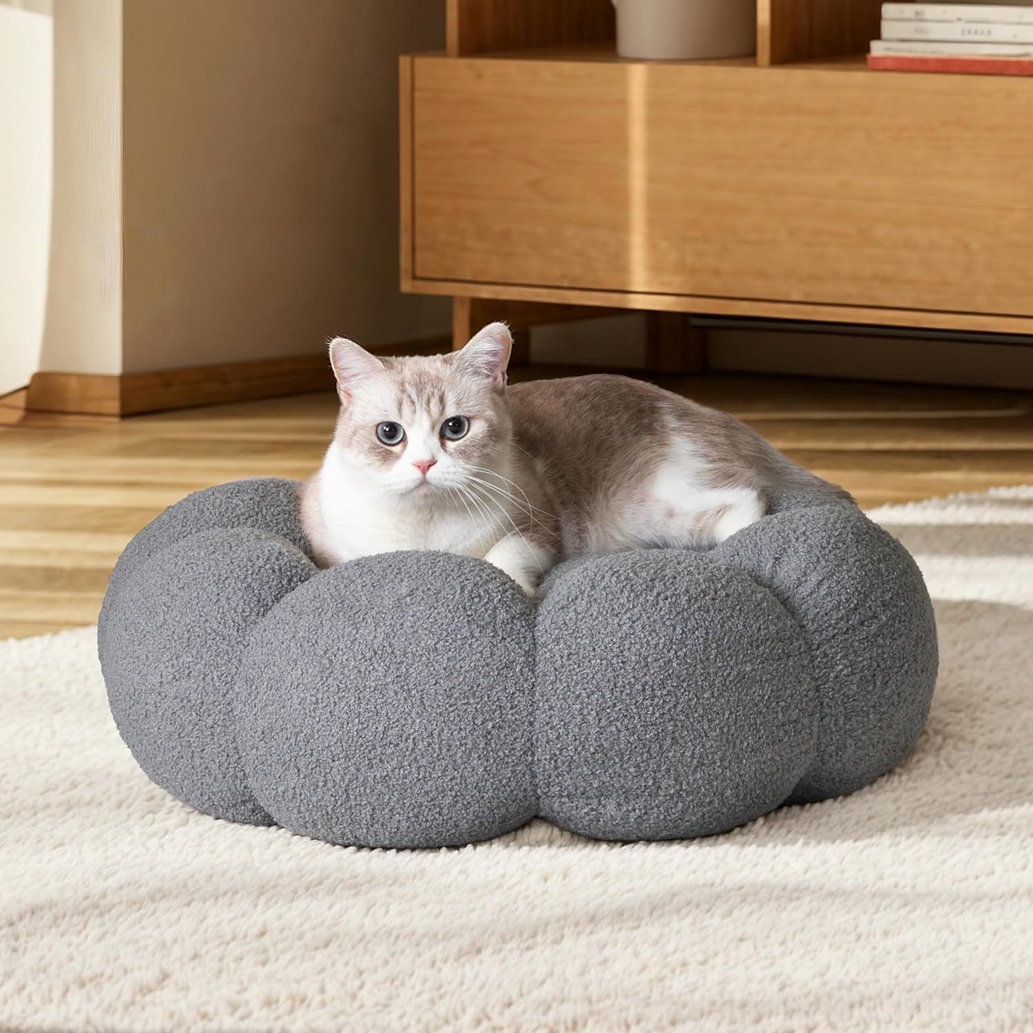Fluffy Flower Pet Bed